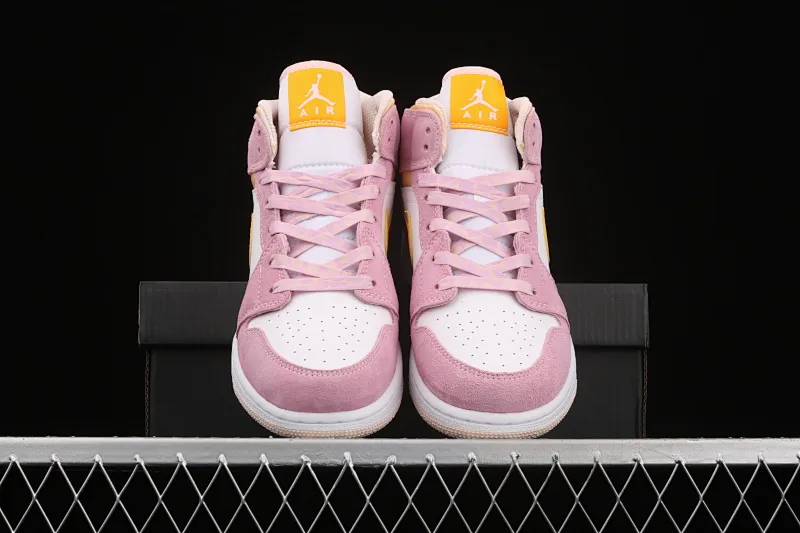 All Categories Air Jordan Jordan Series Basketball Shoes Air Jordan 1 Mid Air Jordan 1 Mid AJ1 Joe 1 Girly Pink China Basketball Shoes DC9517-600
